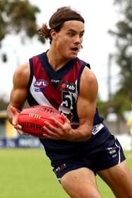 Dragons Stick Together